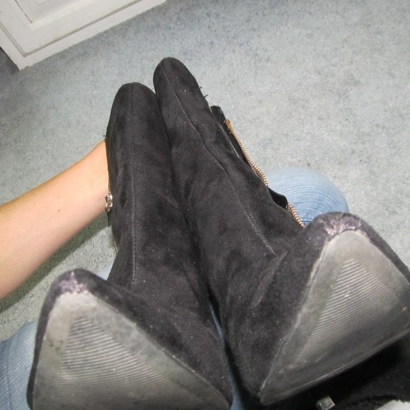 Jennifer Lopez Half Boots with Zipper on Sides - Picture 15 of 16